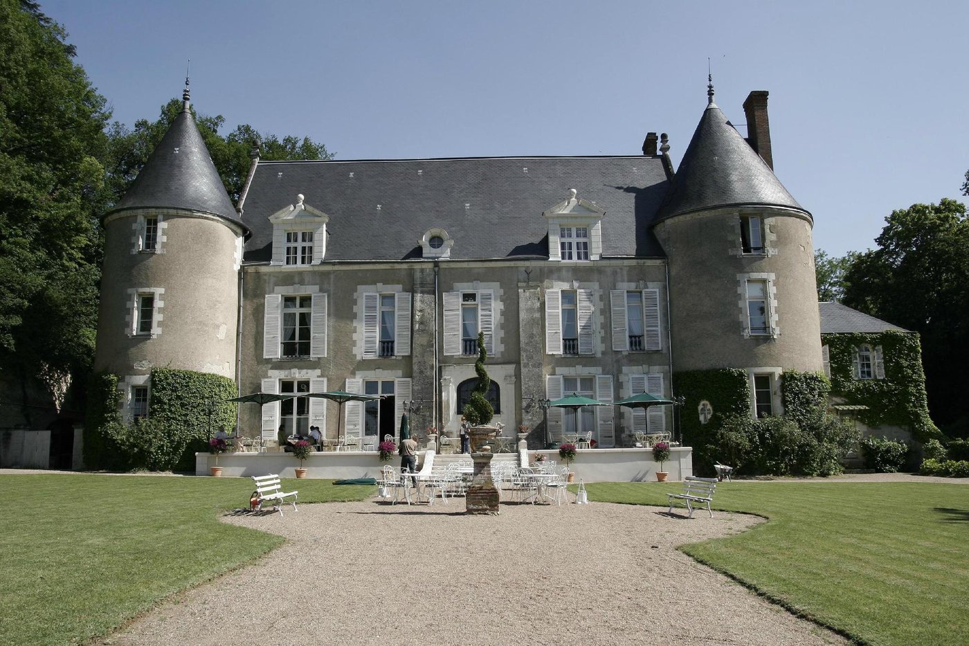 CHATEAU DE PRAY $125 ($̶1̶5̶0̶) - Prices & Hotel Reviews - Charge, France