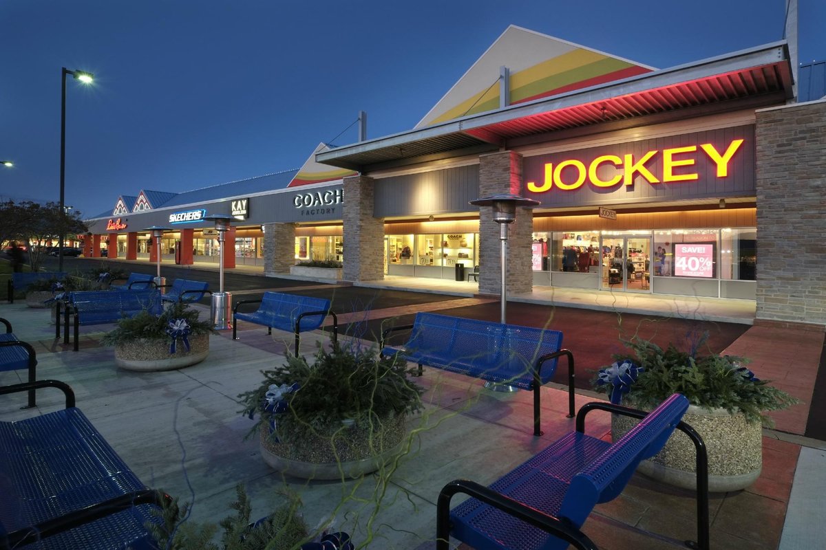 The Outlet Shoppes at Oshkosh - All You Need to Know BEFORE You Go