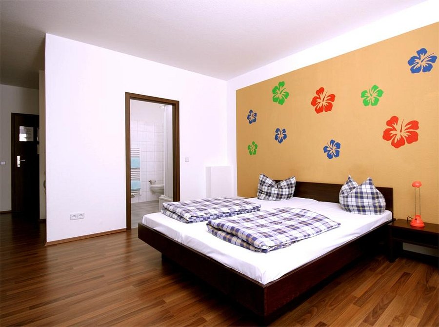 SLEEPY LION HOSTEL YOUTH HOTEL APARTMENTS 39 5 8 Updated