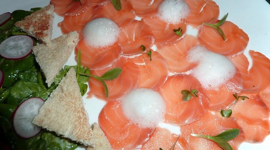 Salmon carpaccio