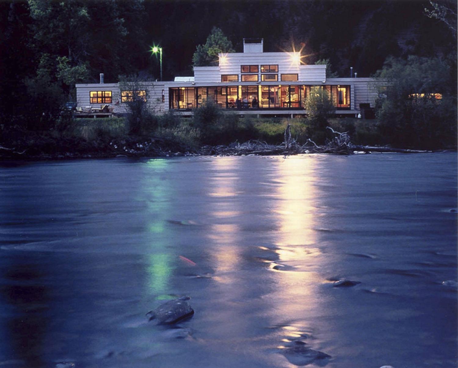 日本に THE COMPLETE FLY FISHER - Lodge Reviews (Wise River, MT) 趣味・スポーツ・実用