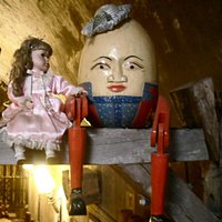 Humpty Dumpty sat on a wall,....