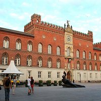 Ратуша. Парадный вид спереди