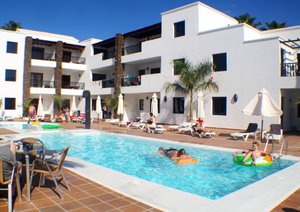 CLUB ATLANTICO - Updated 2023 Prices & Condominium Reviews (Puerto Del  Carmen, Spain)