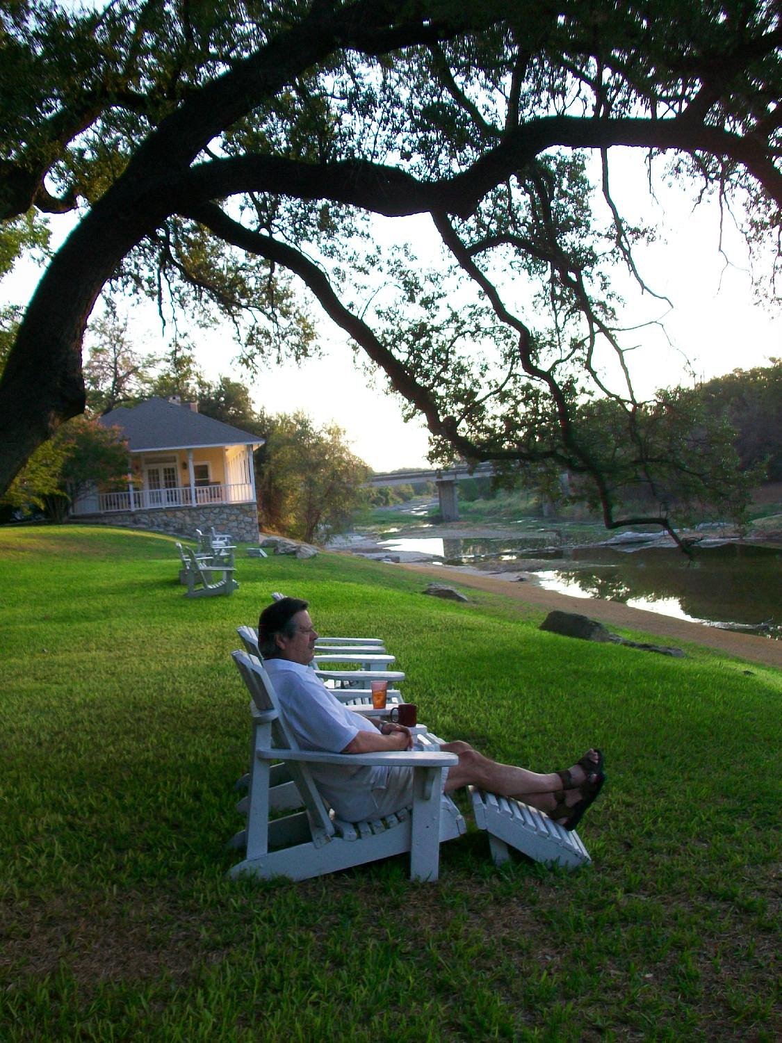 Big Cup Eatery - American Restaurant in Glen Rose