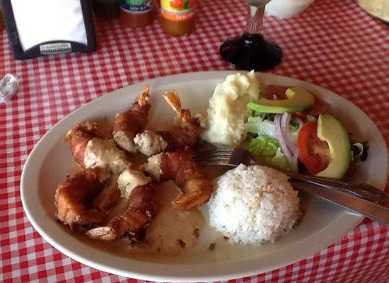 bacon wrapped cheese stuffed shrimp, awesome.