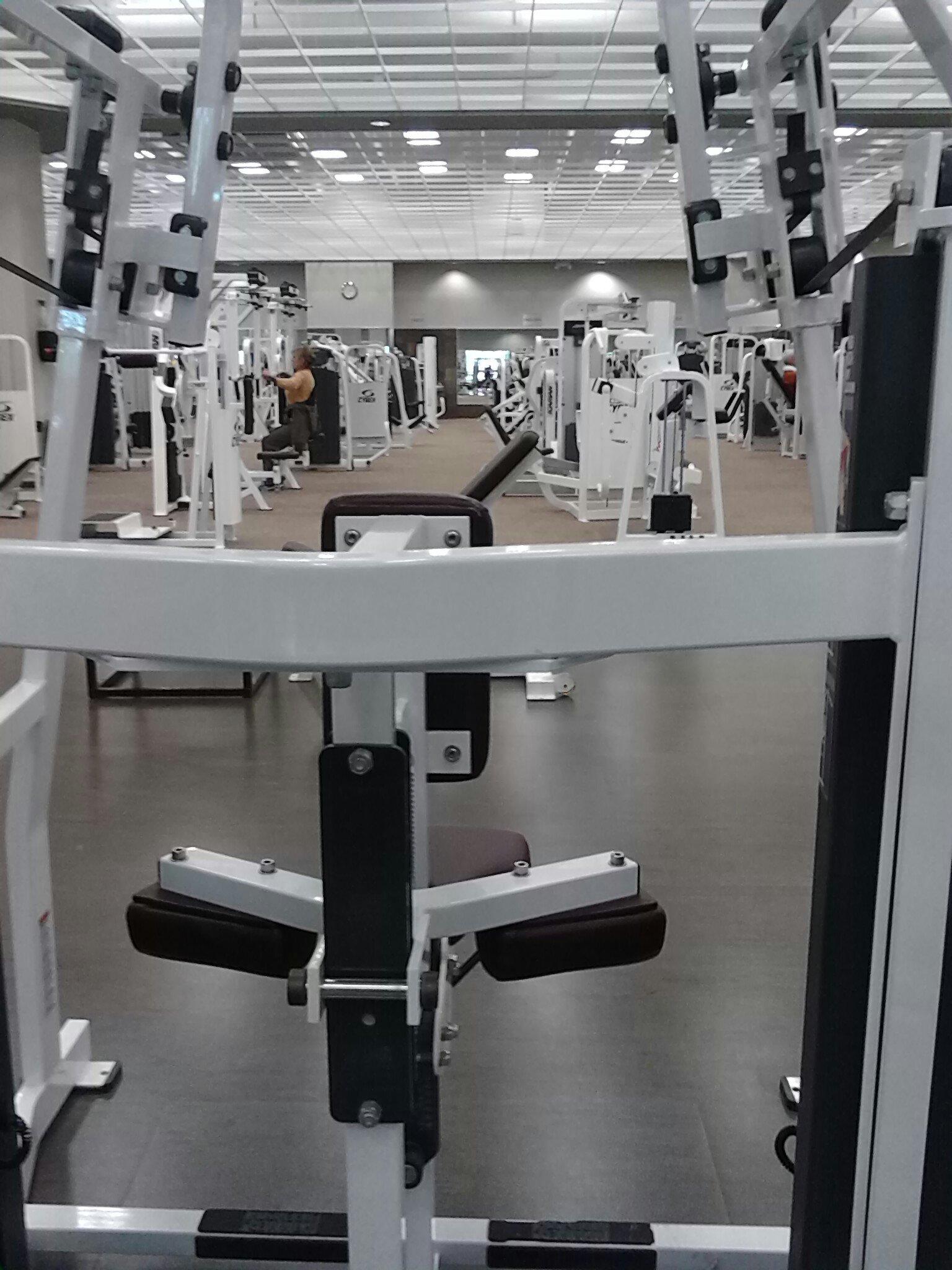 Lifetime fitness 2024 smith machine