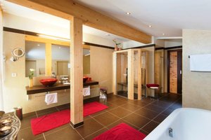 Room & Suite