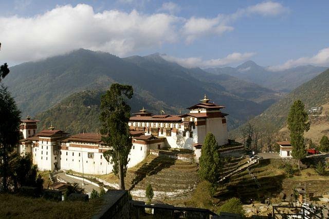 Tongsa Dzong image