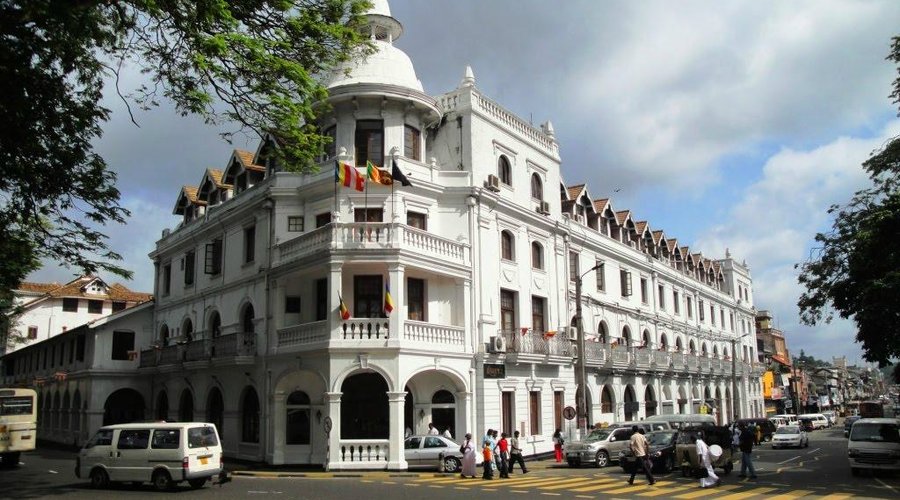 The Queen's Hotel