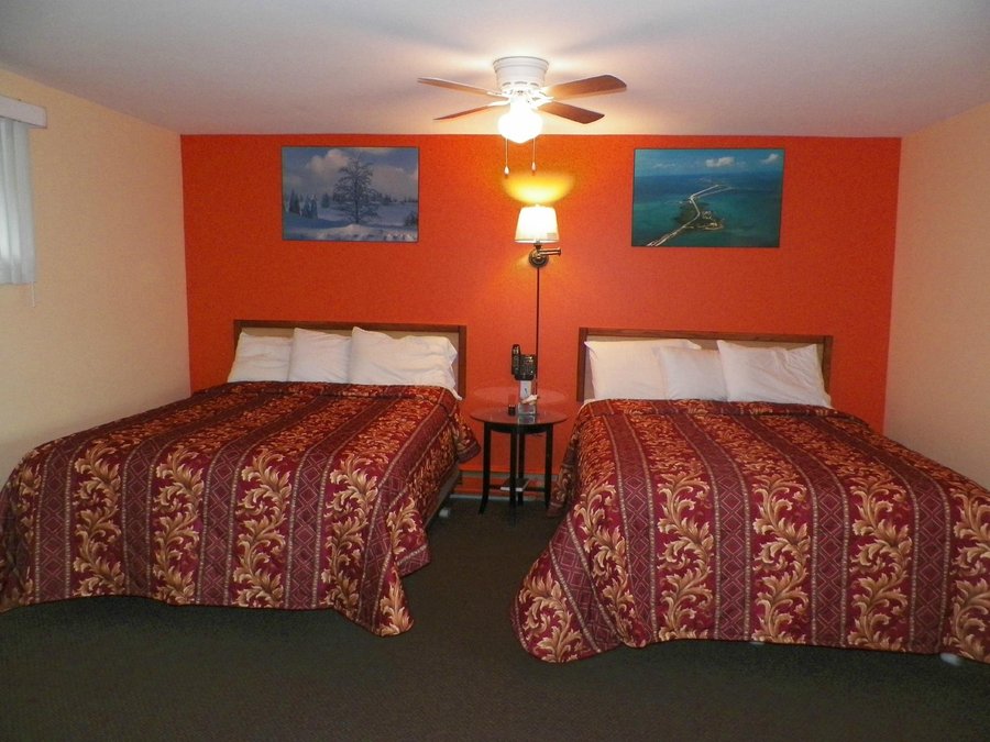 SUN PARLOR MOTEL - Prices & Reviews (Leamington, Ontario) - Tripadvisor