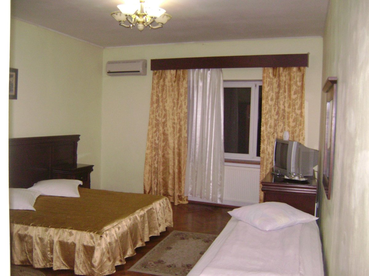 Pensiunea Diana Rooms: Pictures & Reviews - Tripadvisor