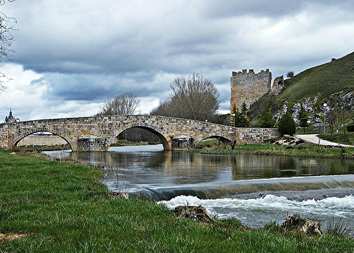 puente sobre rio Ucero