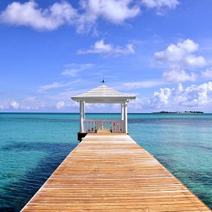Sandyport Beach Resort, hotel in Nassau