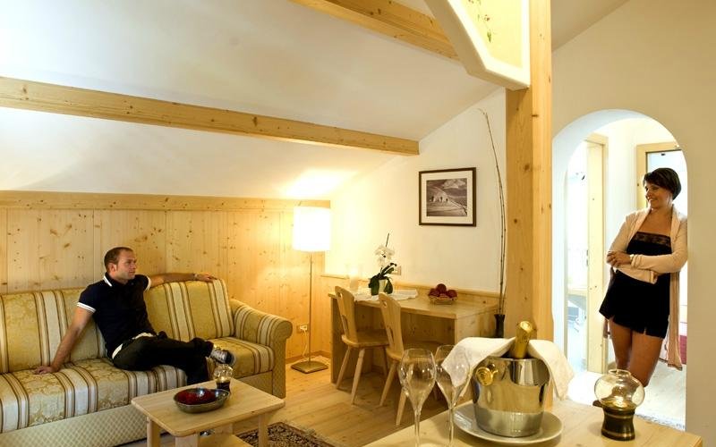 HOTEL FLORIAN - Prices & Reviews (Val Gardena/Selva di Val Gardena, Italy) HOTEL FLORIAN - Prices &  Reviews (Val Gardena/Selva... 