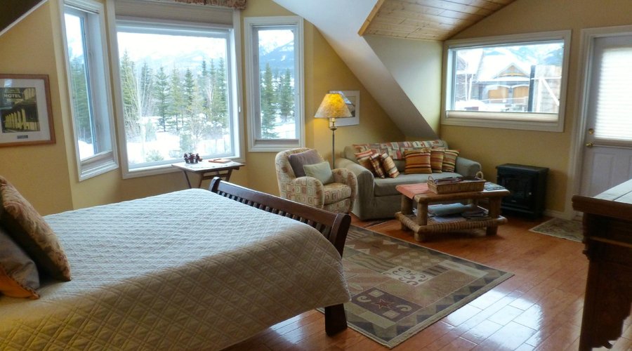 Mountain Lily suite