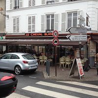Restaurant bien situé.