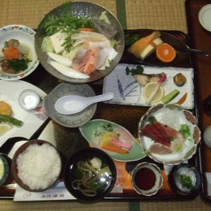 1日目の夕食は「寄せ鍋」など