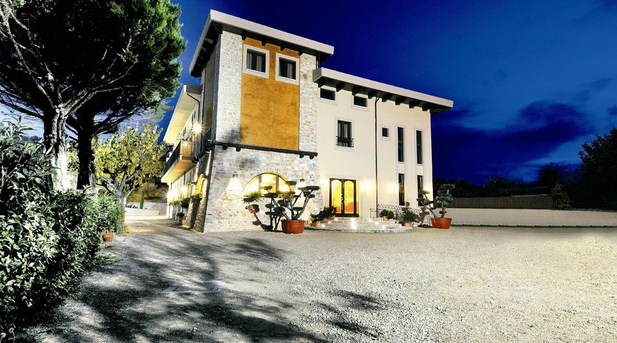 Hotel Ristorante "La Castellana"