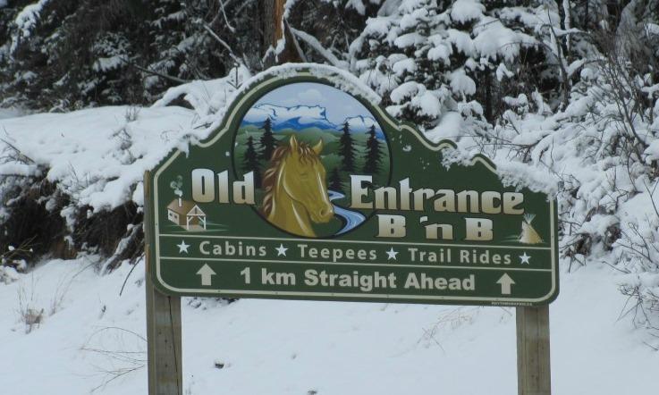 Hotel photo 11 of Old Entrance B 'n B Cabins & Teepees.