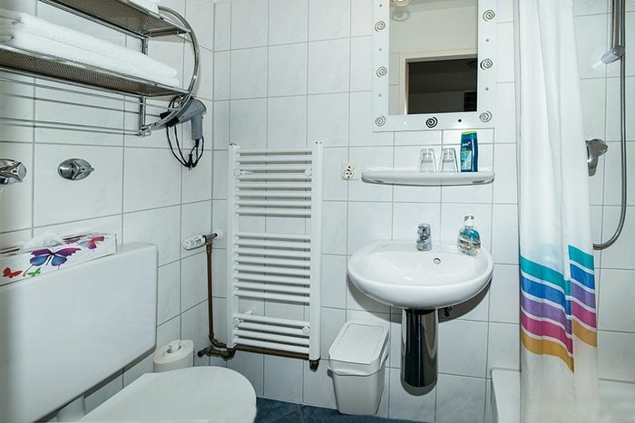 Giotto Dibondon Bær støbt HOTEL PENSION AM HILLMANNPLATZ NR 1 (Bremen, Tyskland) - B&B - anmeldelser  - sammenligning af priser - Tripadvisor