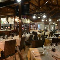 Interno - ristorante;pizzeria (Pineta)