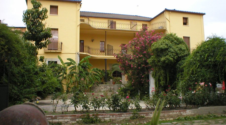FACHADA PRINCIPAL DEL HOTEL
