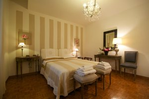 Room & Suite