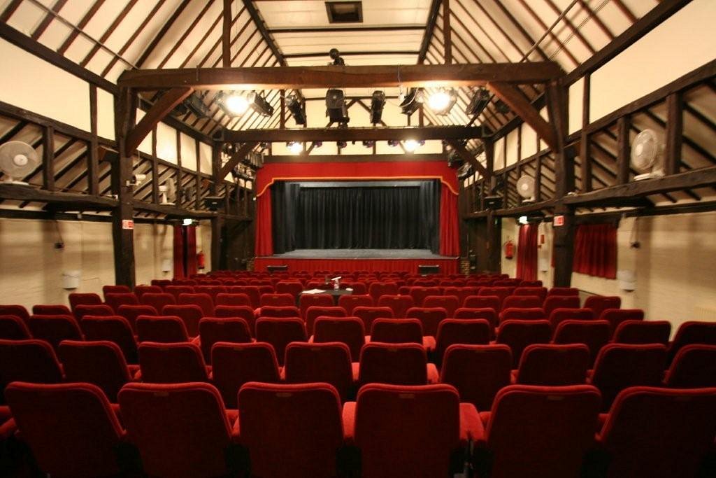 Barn Theatre (Oxted) 2022 Alles wat u moet weten VOORDAT je gaat