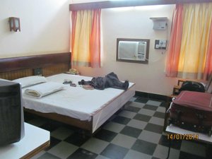 Room & Suite