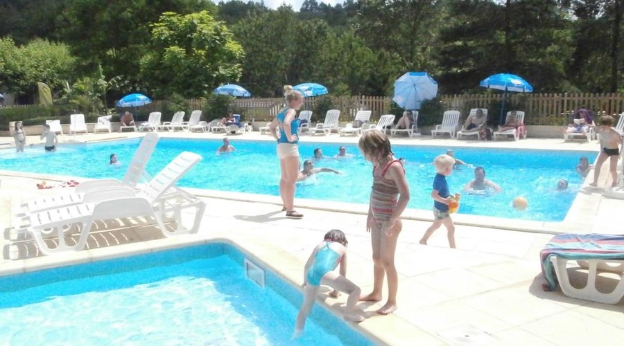 piscine et pataugeoire