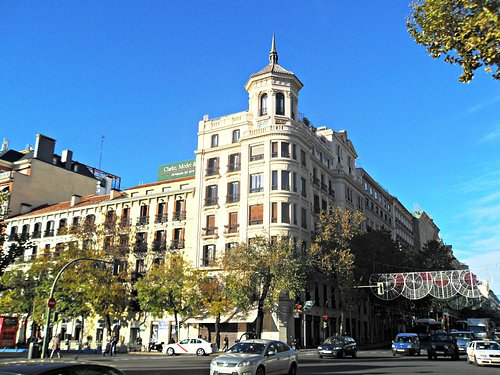 Luxury shops in Barrio de Salamanca. Madrid. Shopping Louis
