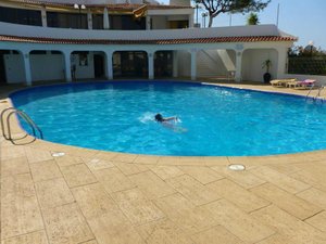 Piscina e praia
