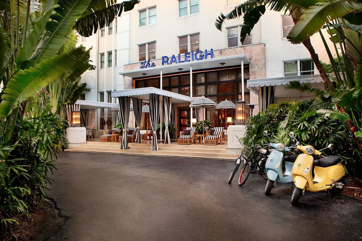 The Raleigh Miami Beach Dining Room