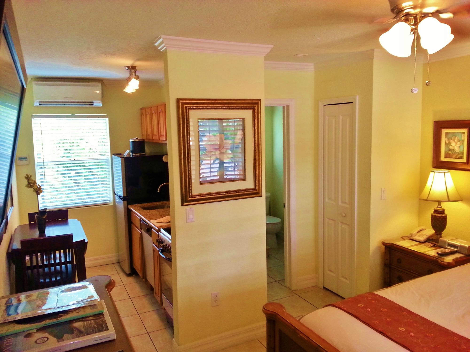 Hotel photo 1 of Tropical Beach Resorts.