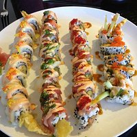 From the left, White Dragon, Santa Fe, Red Dragon, Spider Roll. Omm Nommss