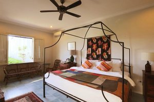 Room & Suite