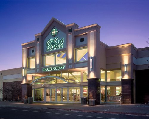 Top Shopping Malls Near Madison, WI