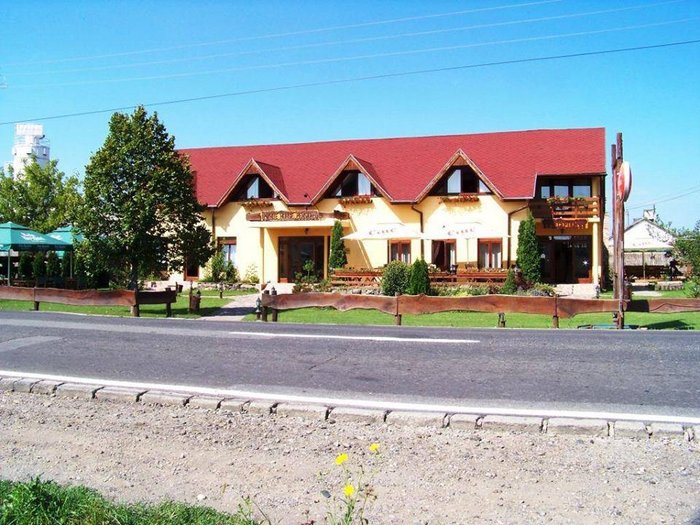 WHITE HORSE PENSIUNEA - Guest house Reviews (Gornesti, Romania)