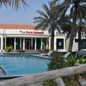 Pool & Resto