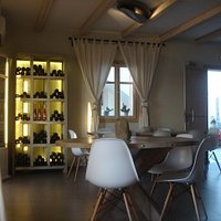 wine bar