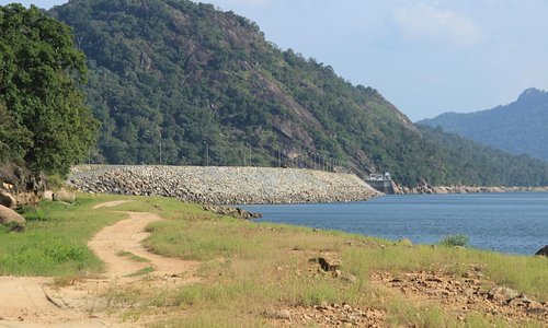 Maduru Oya Dam