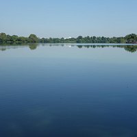 ヤンゴン最大の湖