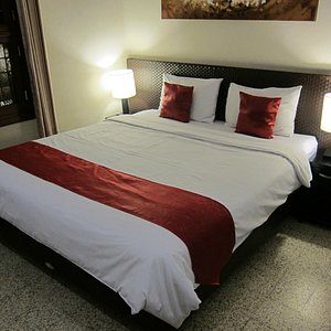 Deluxe Room, King size bed