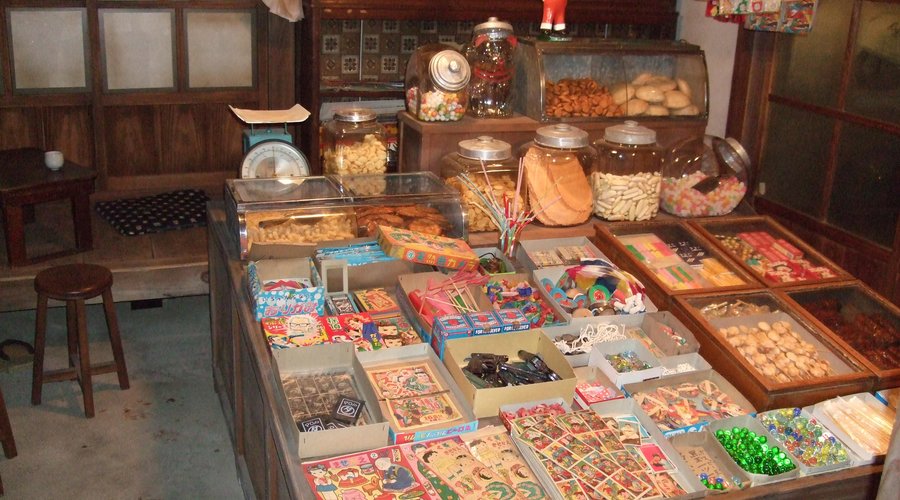 お菓子屋さん