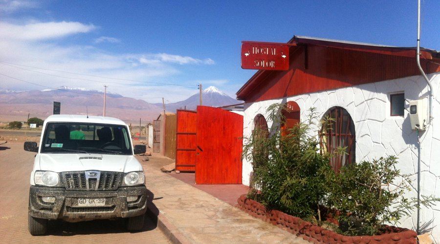 Backdrop & Hostal