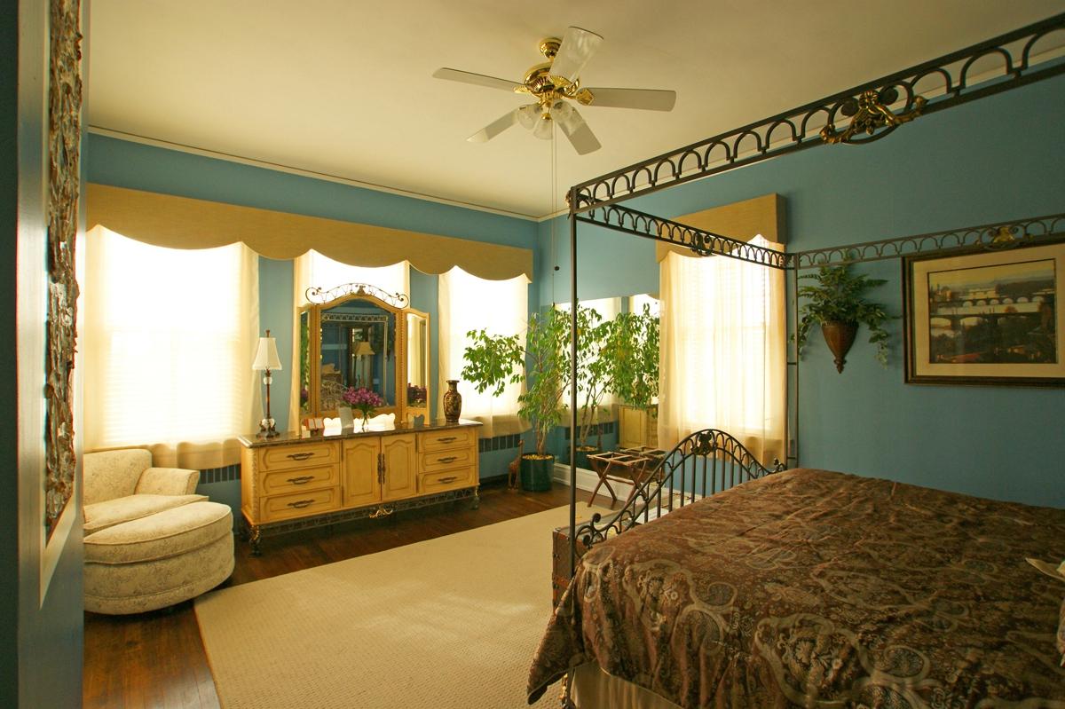 Morehead Manor Bed And Breakfast Rooms: Pictures & Reviews - Tripadvisor