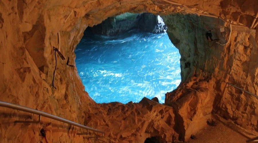 вода в гротах