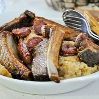 Migas com Entrecosto