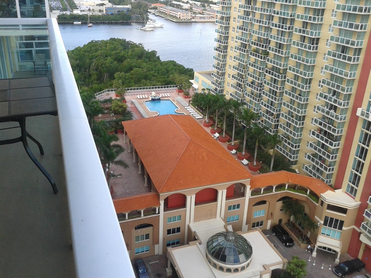 intracoastal yacht club reviews